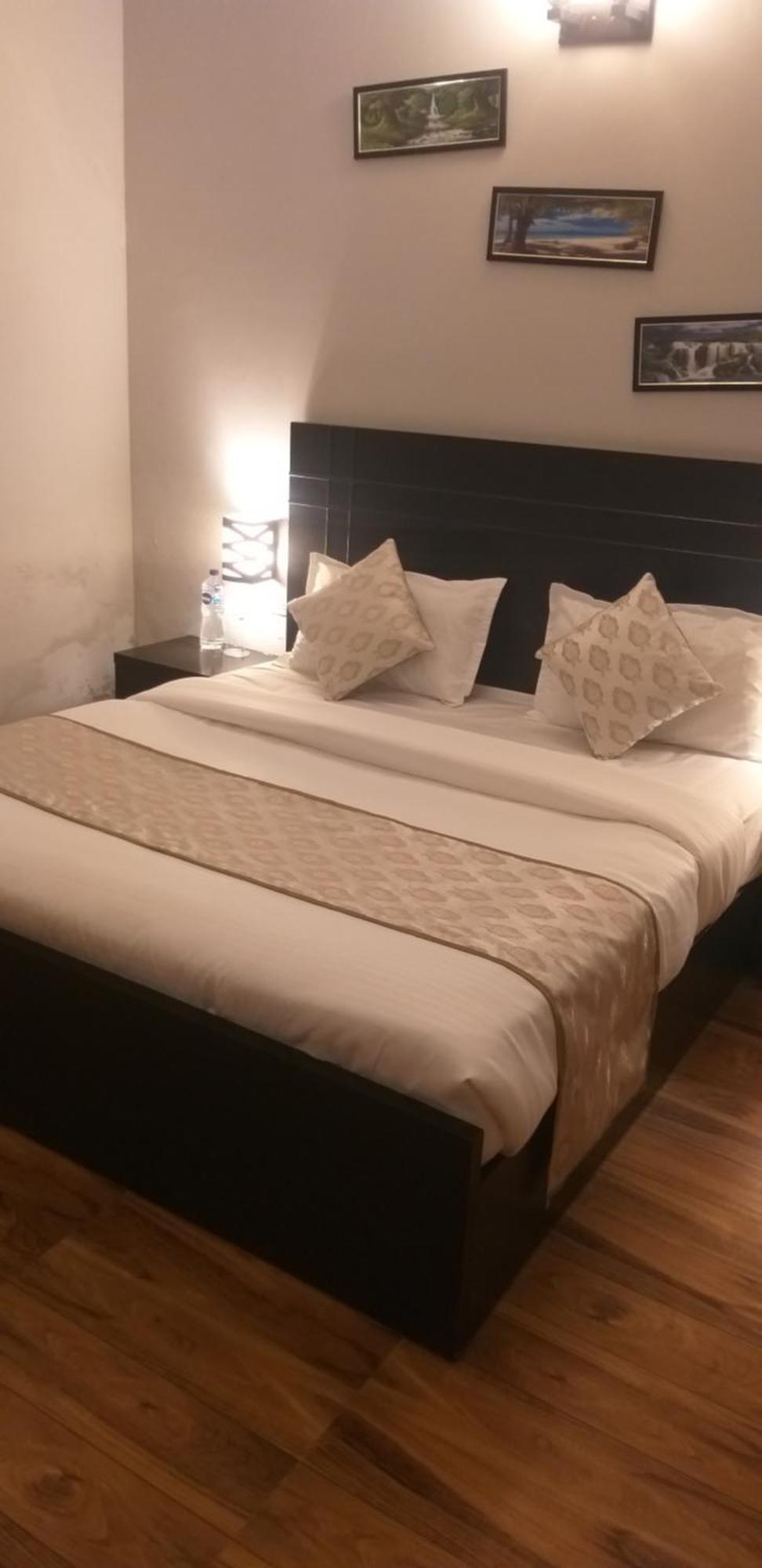 Pearl Suites At Omex Entrenity Vrindāvan Eksteriør bilde